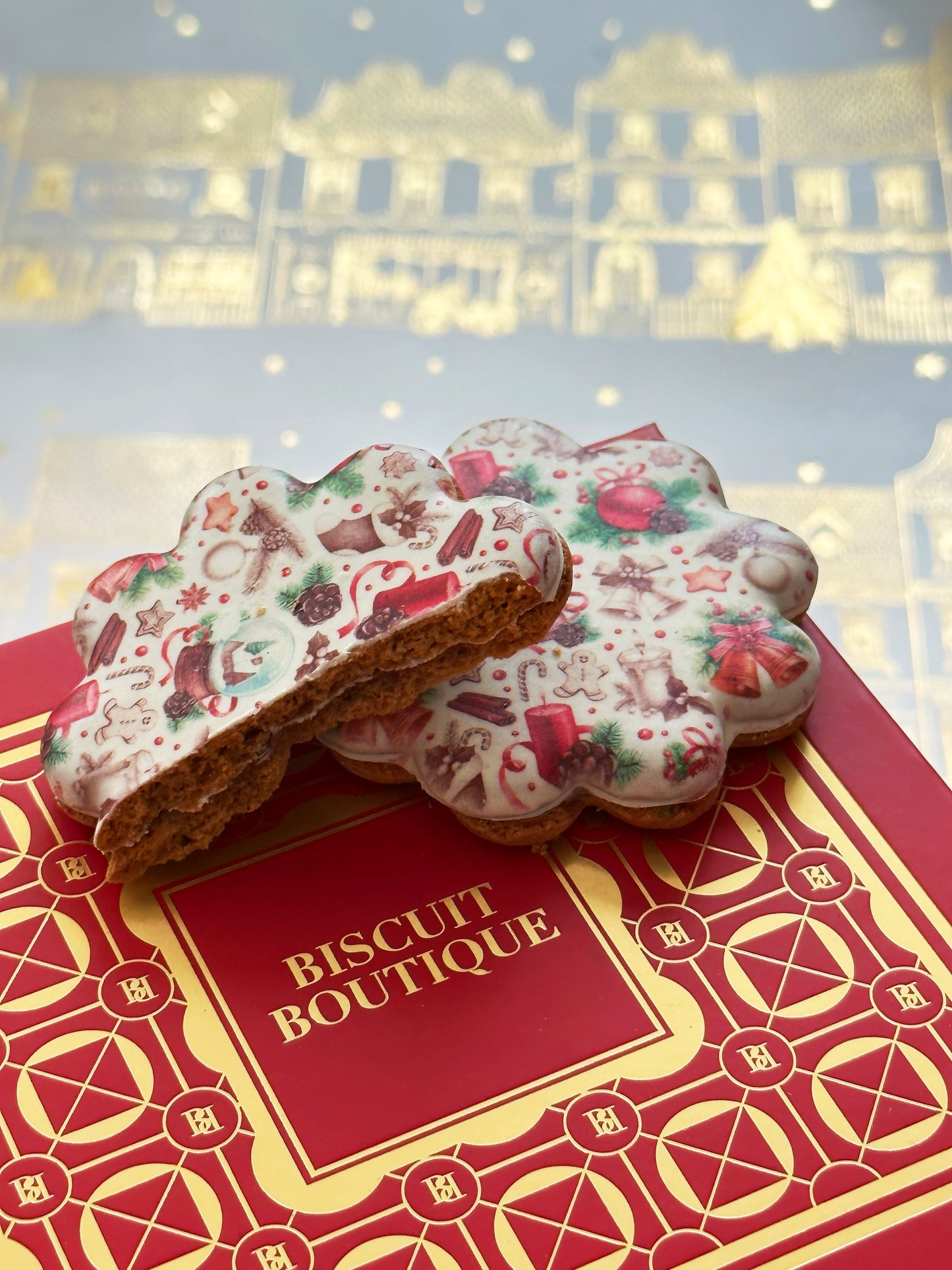 MC2 - Cosy Christmas Speculoos Sandwich Biscuits with a twist