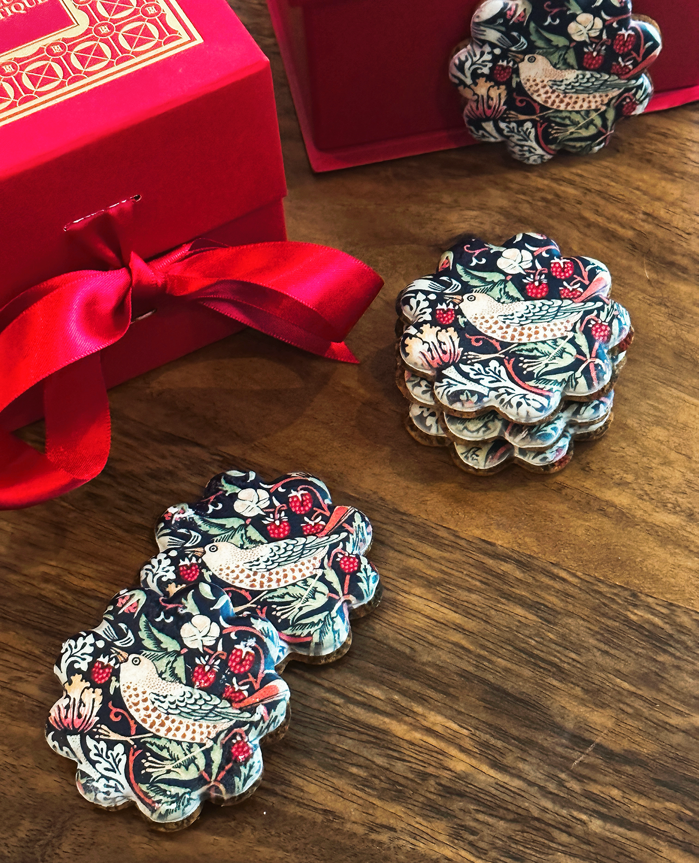 WS1 - William Morris x Biscuit Boutique - Speculoos with a twist Biscuits