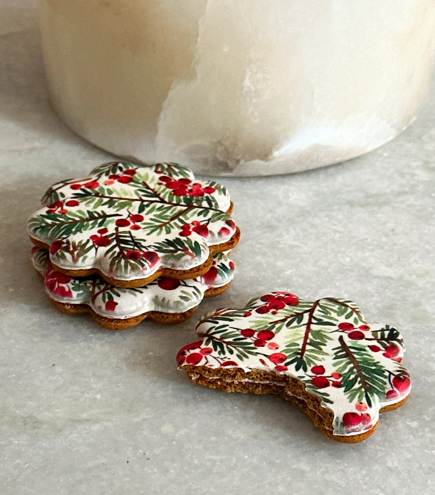 MC15 Winter berries - Speculoos Sandwich Biscuits with a twist