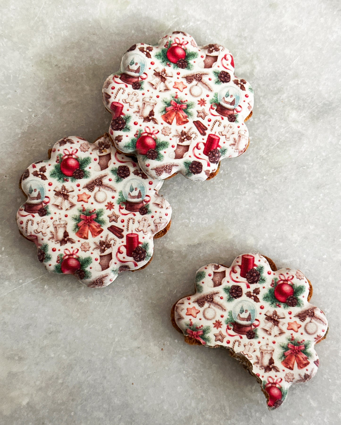 MC2 - Cosy Christmas Speculoos Sandwich Biscuits with a twist