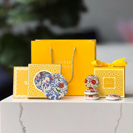 Porcelain pattern  - Mother's day gift set