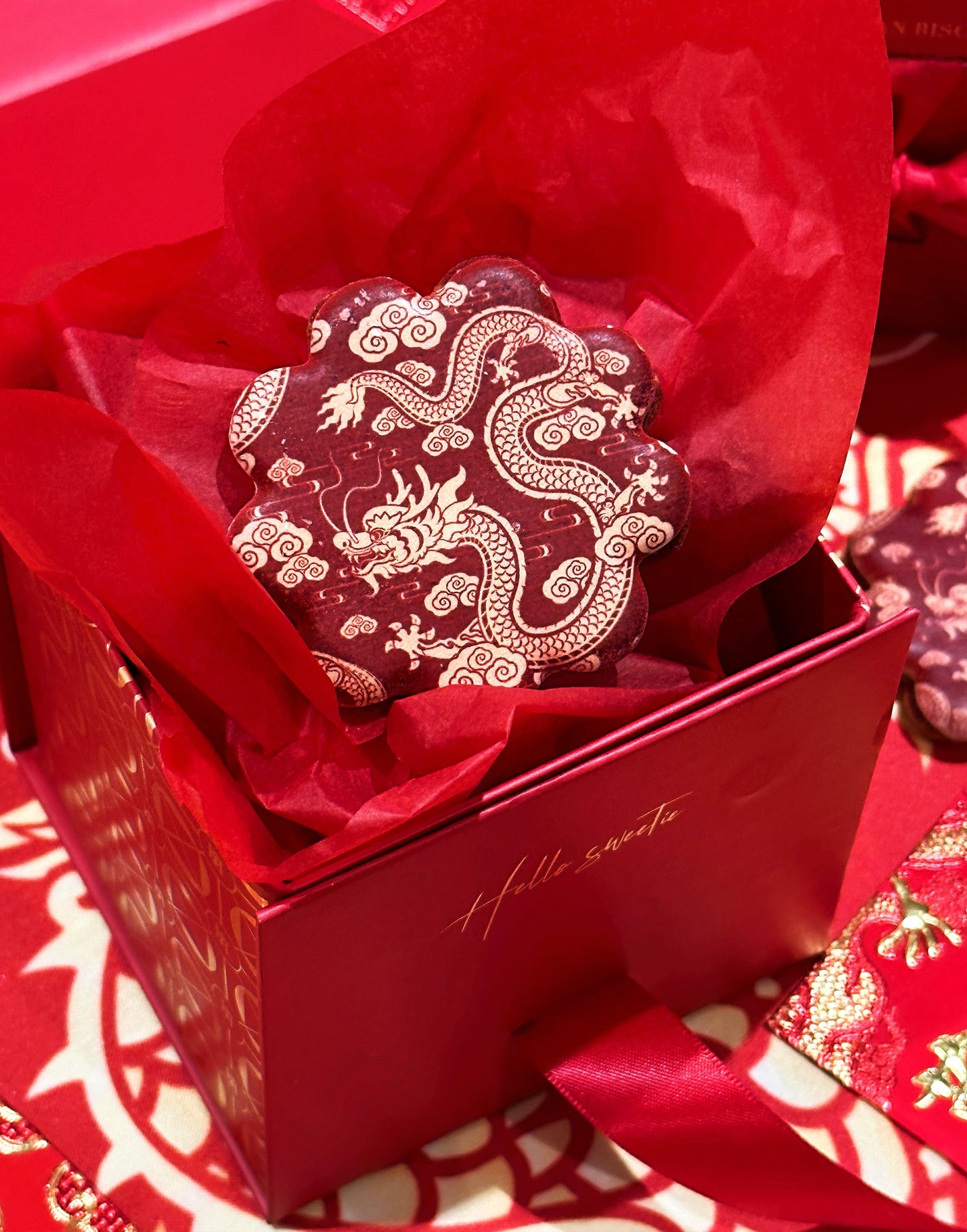 YDR1 - Year of the Dragon Speculoos biscuits with Forever Roses and Red envelope